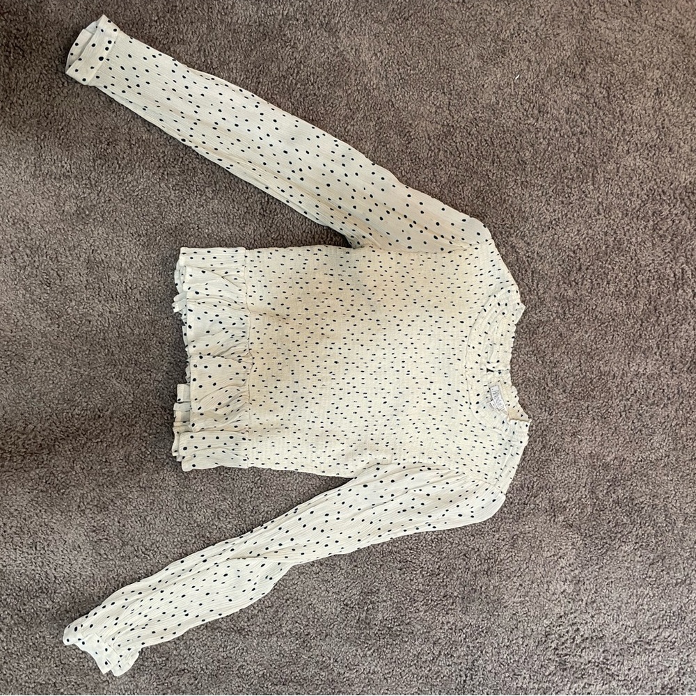white with blue polka dots cropped blouse